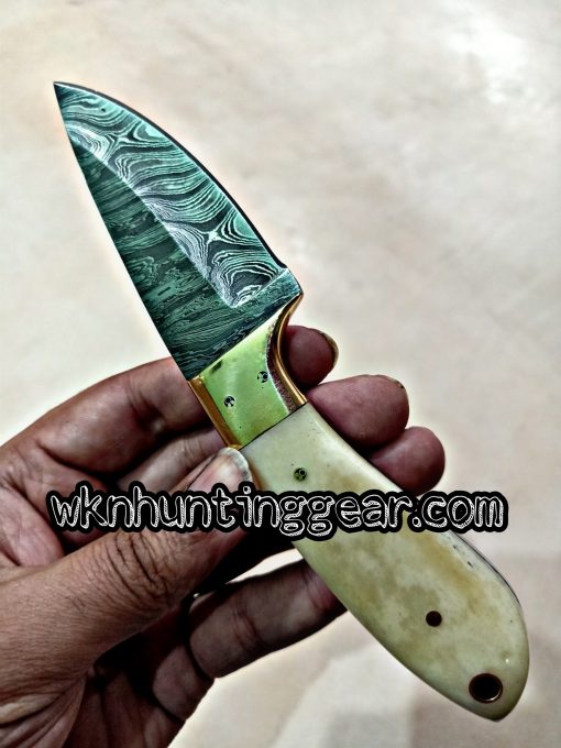 Custom Made Damascus Steel Fixed Blade Cowboy Skinner knife...